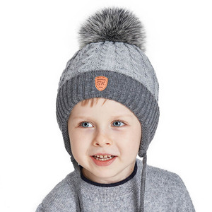 Nouveau modèle Bonnets d'hiver pour enfants Bonnets pour tout-petits en fausse fourrure tricotée au crochet avec double pompon et logo personnalisé - Product Image 6