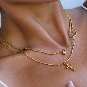 Colgante de Cruz de acero inoxidable en <span class=keywords><strong>tono</strong></span> dorado de 18 quilates, collar de cadena de eslabones de doble capa Vintage de moda de circón blanco, geométrico silencioso - Product Image 4