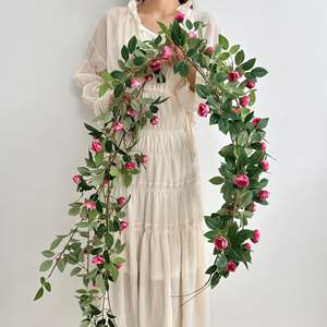 Guirlandes de roses artificielles 180 cm en soie, haute simulation, pour décorations de mariage et de maison - Product Image 1