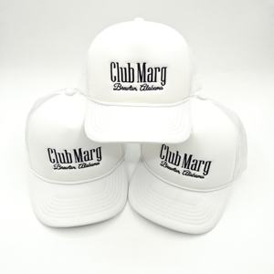 หมวกแก๊ปตาข่ายสีขาวปักลาย 5 ชิ้นแบบโค้งมน พร้อมโลโก้ รับผลิตตามสั่งขายส่ง - Product Image 4