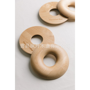 Soporte de madera para ollas, resistente al calor, posavasos redondo, reposacucharas para uso en la cocina - Product Image 1