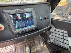 2019 Zoomlion QY110V7 110Ton grúa sobre orugas maquinaria pesada usada marca China con bomba de caja de cambios de Motor PLC - Product Image 5