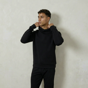 Sweat-shirt unisexe noir à col roulé, manches longues, couleur unie, décontracté, pour l'automne, 100 % coton, poids moyen, coupe classique, anti-UV - Product Image 1