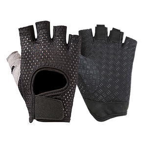 Wholesale Custom Breathable Training Fitness Bodybuilding Gym Weight Lifting Fingerless Gloves for Women - Product Image 3