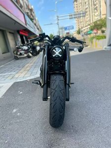 Motocicleta <span class=keywords><strong>de</strong></span> <span class=keywords><strong>Segunda</strong></span> <span class=keywords><strong>Mano</strong></span> Benda1 Napoleon1 450 450cc V-twin Retro Cruiser: Faro LED Redondo y Ruedas Clásicas con Radios - Product Image 5