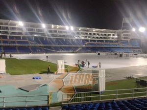 Suelo de eventos personalizado de alta calidad, material PP de servicio medio para uso en fiestas en la playa, conciertos y estadios al aire libre - Product Image 4