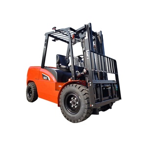 Montacargas Diésel Marca LGFT de Shanghái, 100% Nuevo, Capacidad de <span class=keywords><strong>4</strong></span>.5, 5 y <span class=keywords><strong>4</strong></span> Toneladas, con Motor ISUZU, Horquillas de 1520 mm, Torre de 3 Etapas de 4500 mm - Product Image 1