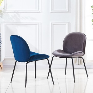 Échantillon Gratuit - Chaise de Restaurant Moderne en Gros - Fauteuil Nordique en Velours - Chaise de Salle à Manger en Tissu avec Pieds Dorés EN581 - Product Image 1