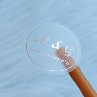 Autocollants adhésifs imperméables en vinyle conçus sur mesure pour l'emballage, impression des étiquettes de logo pour les produits de shampooing de soins de la peau de parfum