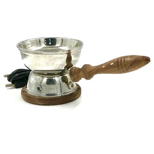 Brûleur à Bakhoor en laiton pur de nouvelle conception avec poignée en bois, pièce unique, brûleur à encens avec couvercle, design de découpe en étoile, couleur dorée - Product Image 6