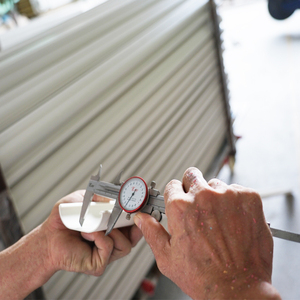 צינורות PVC מרובעים בהתאמה אישית בקוטר 10 אינץ' (10-80 מ\"מ), עמידים בפני קורוזיה וקרינת UV, ידידותיים לסביבה, בעלי אורך חיים של 10 שנים, מתוצרת OEM/ODM. - Product Image 4