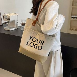 Sac fourre-tout en toile couleur unie grande capacité avec logo personnalisé, design élégant et polyvalent pour le quotidien, style artistique et féminin - Product Image 1