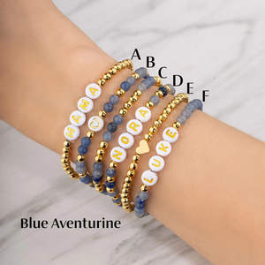 Pulsera Personalizada con Iniciales y Nombre en Piedras Preciosas, Joyería Elástica con la Palabra Mamá, Regalo de Amistad para Novia - Product Image 5