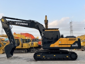 Excavadora Hidráulica Usada HYUNDAI HX220HD de 22 Toneladas con Diseño de Ahorro de Energía y Bajo Ruido para Renovación de Terrazas y Agricultura - Product Image 5