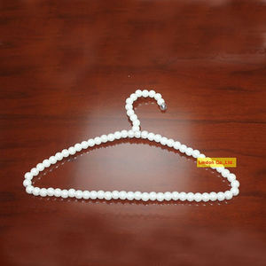 Хороший поставщик LINDON, Модная белая пластиковая вешалка для детской одежды - Product Image 4