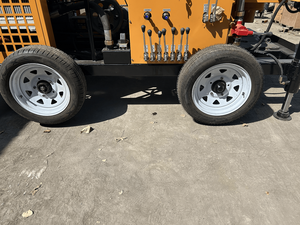 <span class=keywords><strong>Tractor</strong></span> Gemonteerde Dieselmotor Waterput Boorinstallatie 78kw Draagbare Kernmachine 300M Diep Boorgat Truck Voor Boerderij 300M Rock - Product Image 4