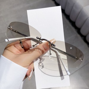 Lunettes de soleil œil de chat sans monture pour femmes, protection UV400, style urbain - Product Image 2