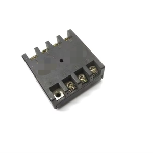 P3g-08 Unmp nouveau contrôleur de programmation Plc dédié Pac d'automatisation industrielle Original prêt Stock - Product Image 1