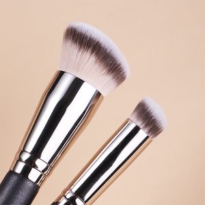 Brocha de Maquillaje con Mango de Madera y Etiqueta Personalizada, Brocha Oblicua para Base y Corrector, Herramienta de Belleza - Product Image 4