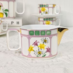 Taza de Café de Porcelana Fina Serie Flor para Té de la Tarde, 230 ml, Diseño Simple y Lujoso, Regalo para el Hogar, Oficina, Boda, Taza para Parejas - Product Image 3