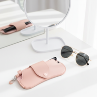 Étui à lunettes en cuir léger et souple RR Fashion, étui portable pour lunettes, pochette pour lunettes, cordon de cou, support ultra fin en PU pour filles