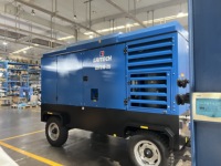 Liutech LUY310-25 25bar 1095cfm 295KW atlas copco vis compresseur d'air pneumatique fabricant mobile pour le forage de construction
