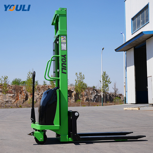 Apilador Eléctrico de 1.5 Toneladas y 2 Toneladas con Patas Anchas de Soporte y Horquillas para Paletas - Product Image 5