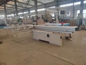 Scie à panneaux électrique de haute qualité avec table coulissante pour la découpe du bois - Product Image 5