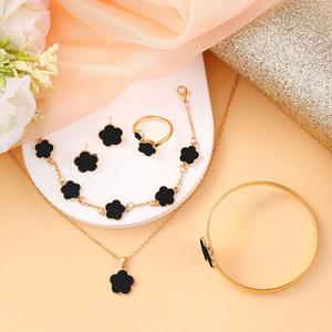 Set di gioielli Lucky Five Petal Flower Clover, collana, orecchini, anello, bracciale per donna, accessori per feste alla moda - Product Image 2