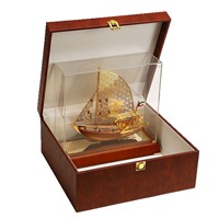 Modèle de voilier en alliage, ornement, cadeau personnalisé pour le Nouvel An chinois, promotion commerciale, navigation en douceur, emballage en boîte en cuir