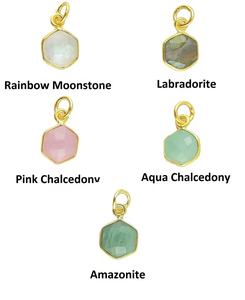 Pendentif à lunette hexagonale amazonite avec finition or vermeil Bijoux pour enfants en laiton - Product Image 4