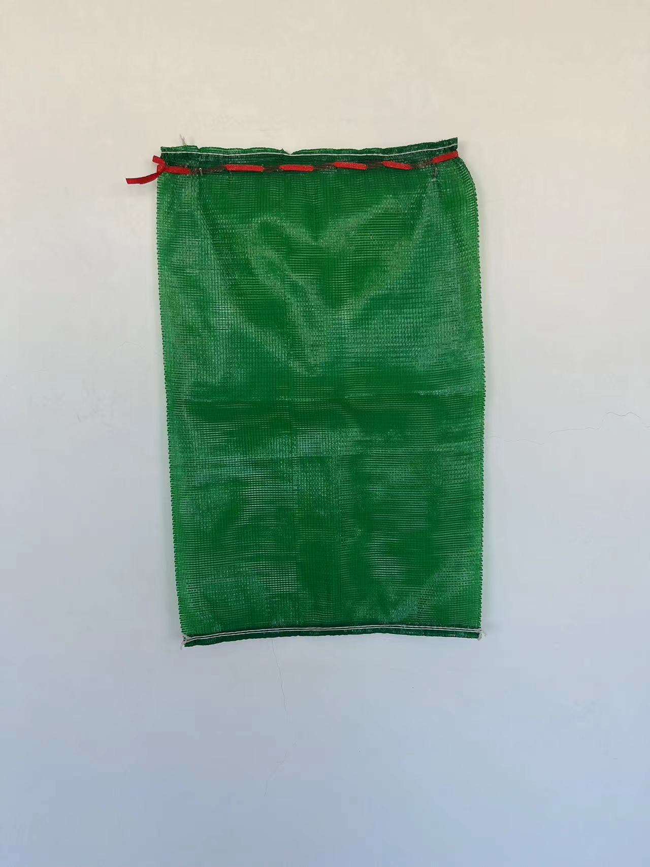 สีเขียวปานกลาง