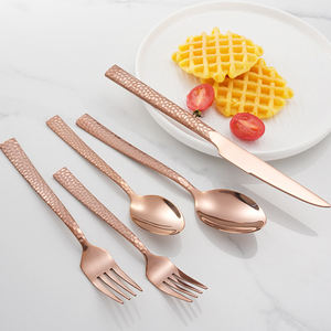 Thiết kế hiện đại Rose Gold búa thép không gỉ 304 biểu tượng tùy chỉnh thiết lập dao kéo Flatware Fork Spoon cho đám cưới và các sự kiện - Product Image 2