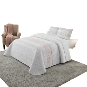 Cubrecama Bouti de <span class=keywords><strong>150</strong></span> cm, Cubrecama Delgado de 250 x 260 cm, Incluye 2 Fundas de Almohada, Suave, Estampado para Todas las Estaciones, 100% Poliéster - Product Image 2