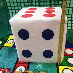 Jouet en peluche moelleux Dice Hug Pillow pour décoration intérieure Fournitures de fête intérieure de voiture-Accessoires de jeu en tissu de coton ODM personnalisables - Product Image 2
