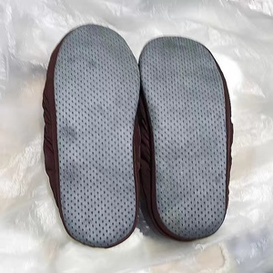 <span class=keywords><strong>Pantoufles</strong></span> rembourrées silencieuses et silencieuses avec <span class=keywords><strong>semelle</strong></span> flexible antidérapante pour <span class=keywords><strong>homme</strong></span>, tissu imperméable d'hiver pour intérieur et maison - Product Image 4