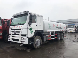 Modèle de livraison de carburant Dongfeng 4x2 6X4 10 roues capacité de <span class=keywords><strong>camion</strong></span>-citerne d'eau 15m3 20 M3 10m3 <span class=keywords><strong>camion</strong></span> arroseur - Product Image 2