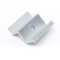 Kit de fixation pour panneaux solaires en alliage d'aluminium réglable de 30 à 40 mm avec supports de montage et attaches pour installations sécurisées sur toit ou au sol