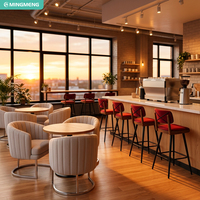 Ensemble de mobilier commercial personnalisé pour restaurant, café, hôtel : banquettes, tables élégantes, chaises et comptoirs pour projets