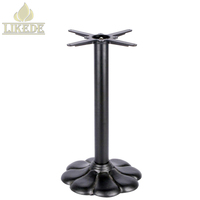 Base de table en fonte antique classique avec revêtement en poudre noir mat en forme de fleur