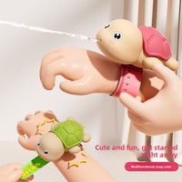 Pistolets à eau de poignet transfrontaliers en plastique, motifs tortue et dauphin de dessin animé mignons, jouets aquatiques pour enfants, ensemble de jeux de pulvérisation pour le bain, vente en gros