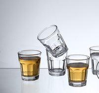 Verres à Soju Modernes de Style Coréen, Petits et Élégants, 60 ml (2 oz), Transparents, Écologiques, pour Restaurant, Fête, Utilisation au Lave-Vaisselle, avec Bouchon et Paille