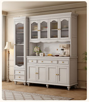 Buffet de salle à manger de style campagnard américain avec éclairage LED intégré, cadre en acajou, et rangement en verre cannelé pour salle à manger