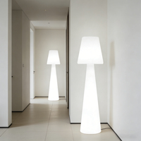 Lampe de table LED sans fil à design moderne pour décoration extérieure de Noël, lampe sur pied, télécommande, plastique, hôtel, DIY, 16 couleurs