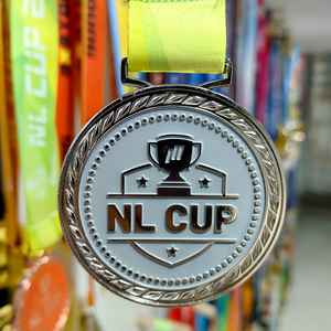 Logo personnalisé Artisanat en métal <span class=keywords><strong>Handball</strong></span> Basketball Gymnastique Récompenses Médailles de <span class=keywords><strong>basket</strong></span> de sport personnalisées Médailles d'or à la main - Product Image 3