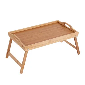 नि: शुल्क नमूने पर्यावरण के अनुकूल बांस तह टेबल पोर्टेबल लकड़ी की ट्रे हैंडल के साथ छोटे लैपटॉप टेबल नाश्ता बिस्तर सेवारत ट्रे