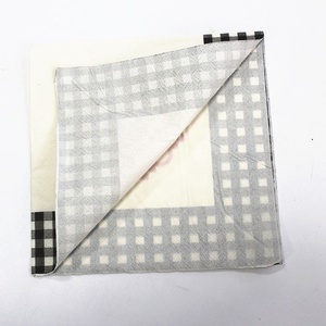 Nhà Máy Nền trắng kẻ sọc đen clathrate giấy khăn ăn cho nhà hàng và khách sạn tùy chỉnh khăn ăn với tên logo trên đó - Product Image 4