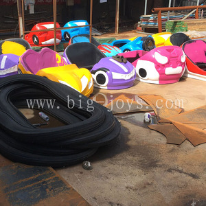 <span class=keywords><strong>Voitures</strong></span> tamponneuses électriques pour enfants Amusant intérieur/extérieur en plastique et fibre de verre Aire de jeux Parc d'attractions Autos tamponneuses pour les <span class=keywords><strong>occasions</strong></span> publiques - Product Image 6