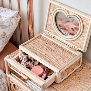 Coiffeuse avec miroir en rotin naturel pour les filles, Jouets pour enfants fabriqués au Vietnam, - Product Image 1