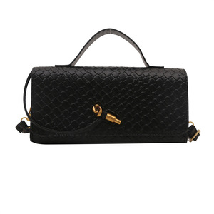 ALL0060 <span class=keywords><strong>Nouvelle</strong></span> <span class=keywords><strong>Collection</strong></span> d'Été Sac de Soirée Organisateur en Cuir PU Souple Tressé pour Femme, Durable, Horizontal, Porté Main et Bandoulière - Product Image 1